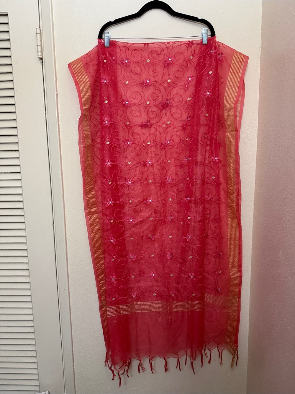 Beautiful Embellished Pink Sheer Organza Asian Indian Wrap/Scarf with Gold Trim